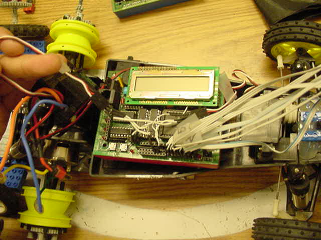 handyboard.jpg, 5/13/2002, 41 kB